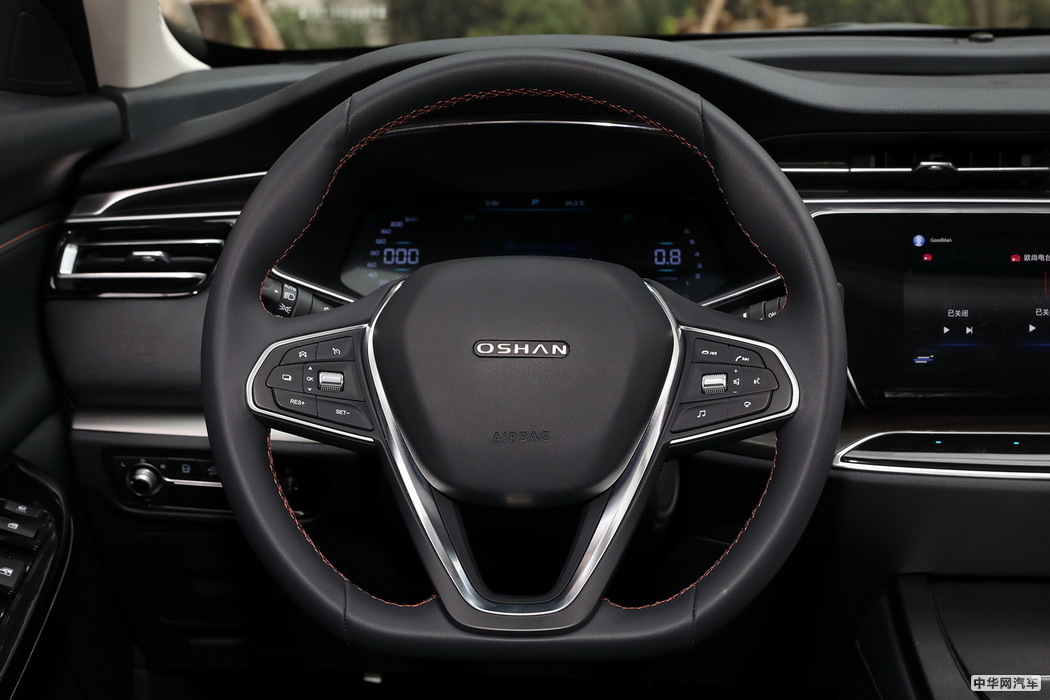 欧尚x7 2020款 1.5T 人脸识别全自动泊车太空逍遥版 组图