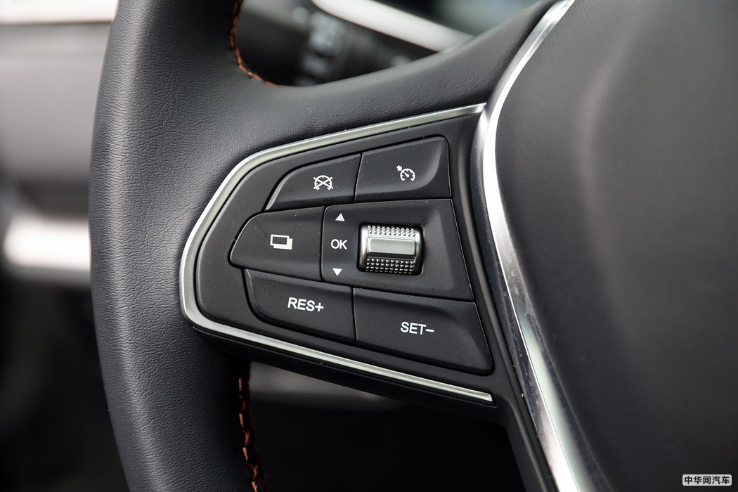 欧尚x7 2020款 1.5T 人脸识别全自动泊车太空逍遥版 组图