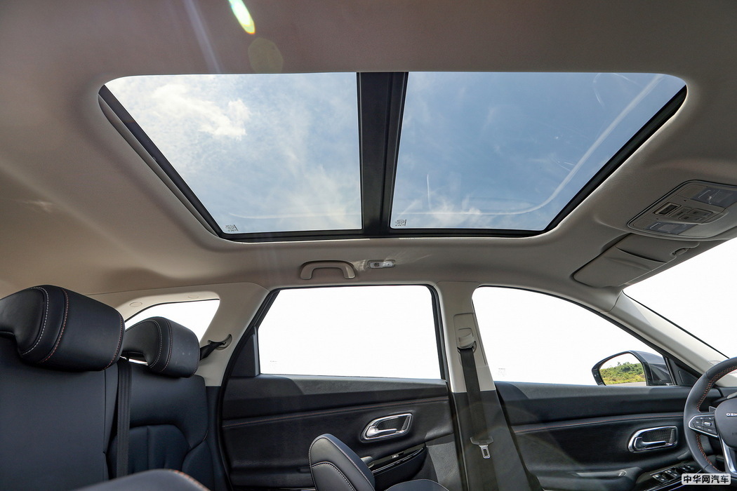 欧尚x7 2020款 1.5T 人脸识别全自动泊车太空逍遥版 组图