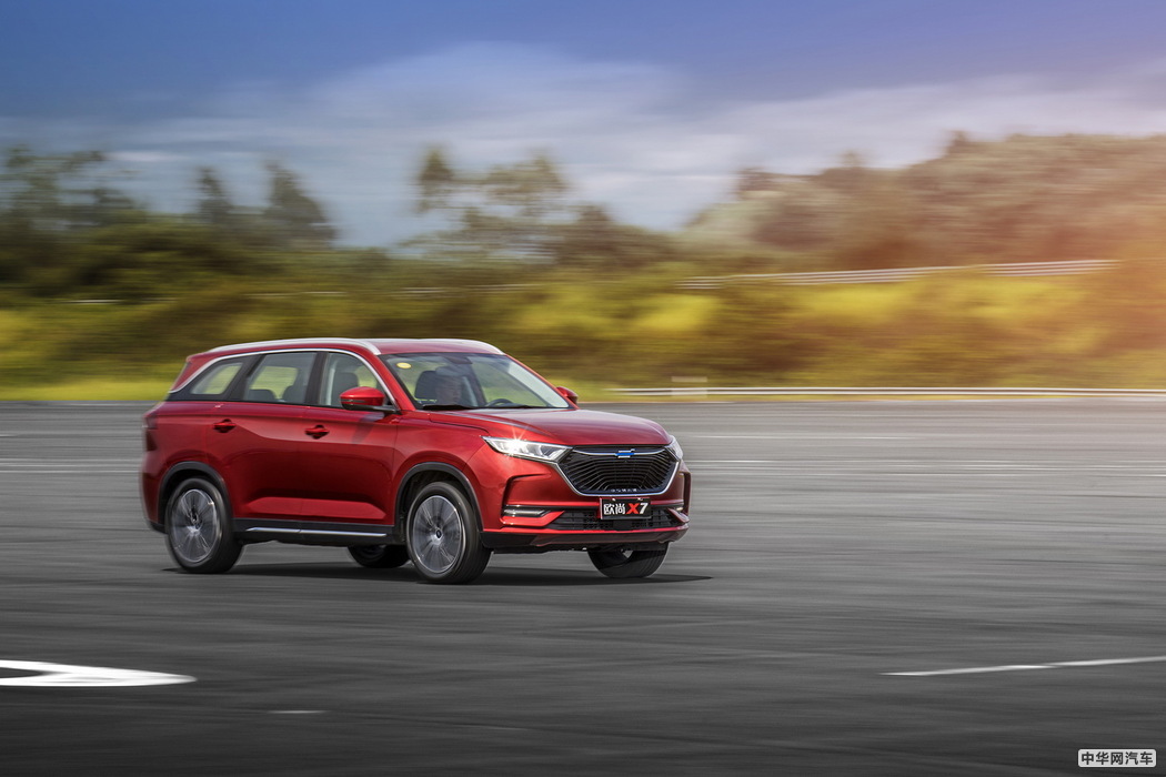 欧尚x7 2020款 1.5T 人脸识别全自动泊车太空逍遥版 组图