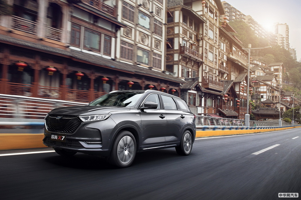 欧尚x7 2020款 1.5T 人脸识别全自动泊车太空逍遥版 组图