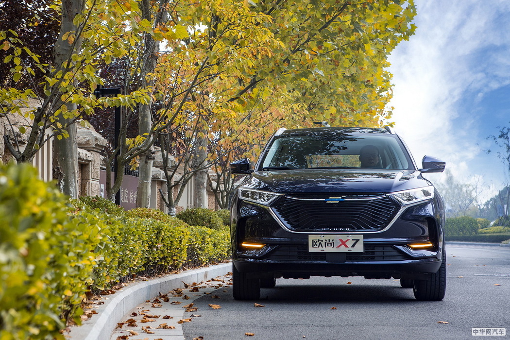 欧尚x7 2020款 1.5T 人脸识别全自动泊车太空逍遥版 组图