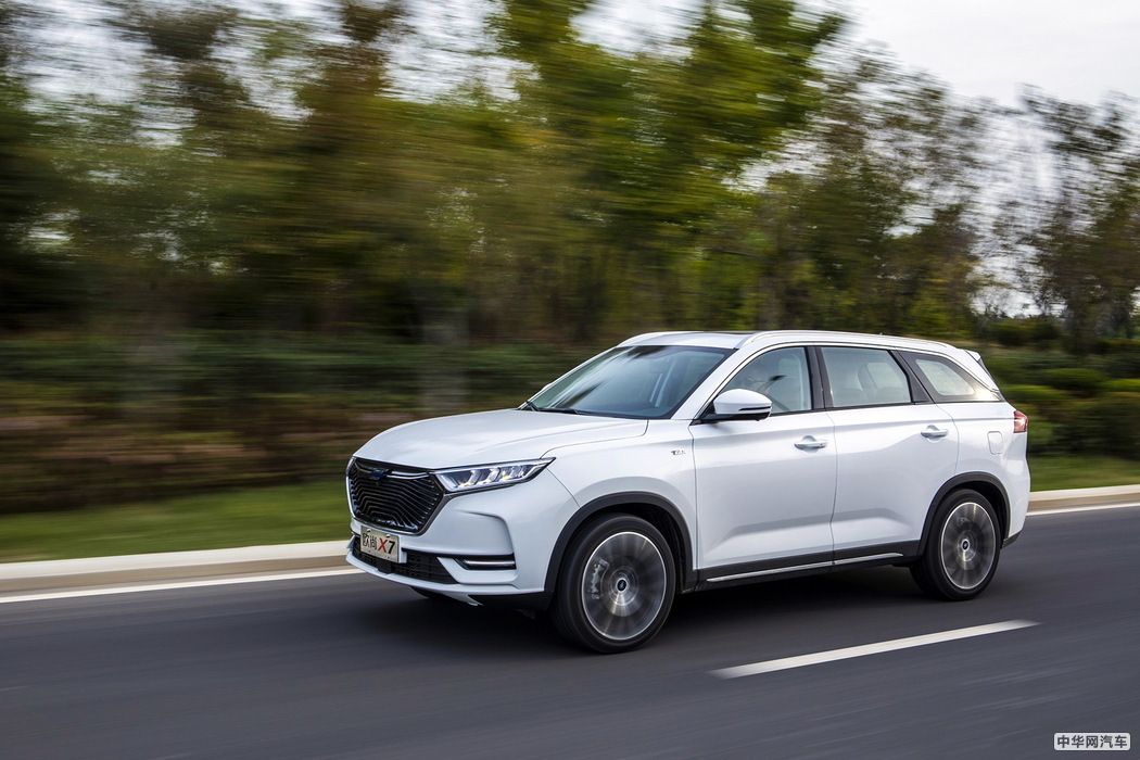 欧尚x7 2020款 1.5T 人脸识别全自动泊车太空逍遥版 组图