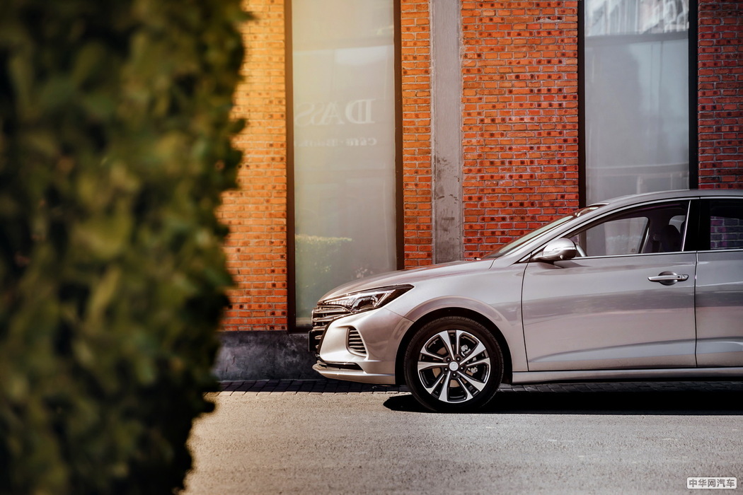 逸动 2020款 PLUS 蓝鲸NE 1.4T GDI DCT旗舰型 组图