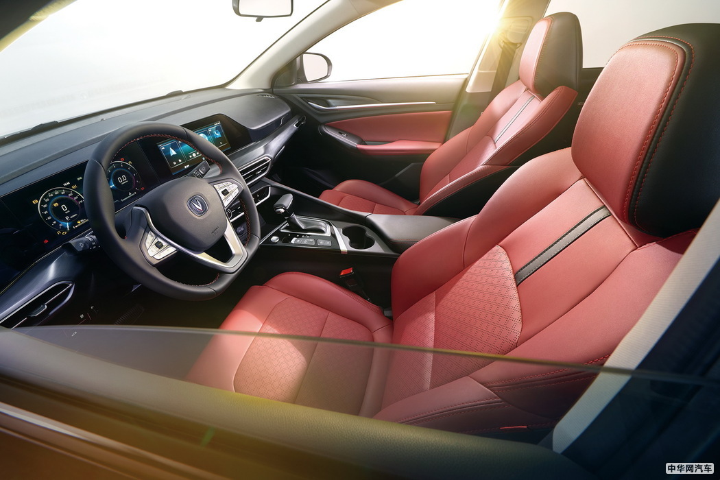 逸动 2020款 PLUS 蓝鲸NE 1.4T GDI DCT旗舰型 组图