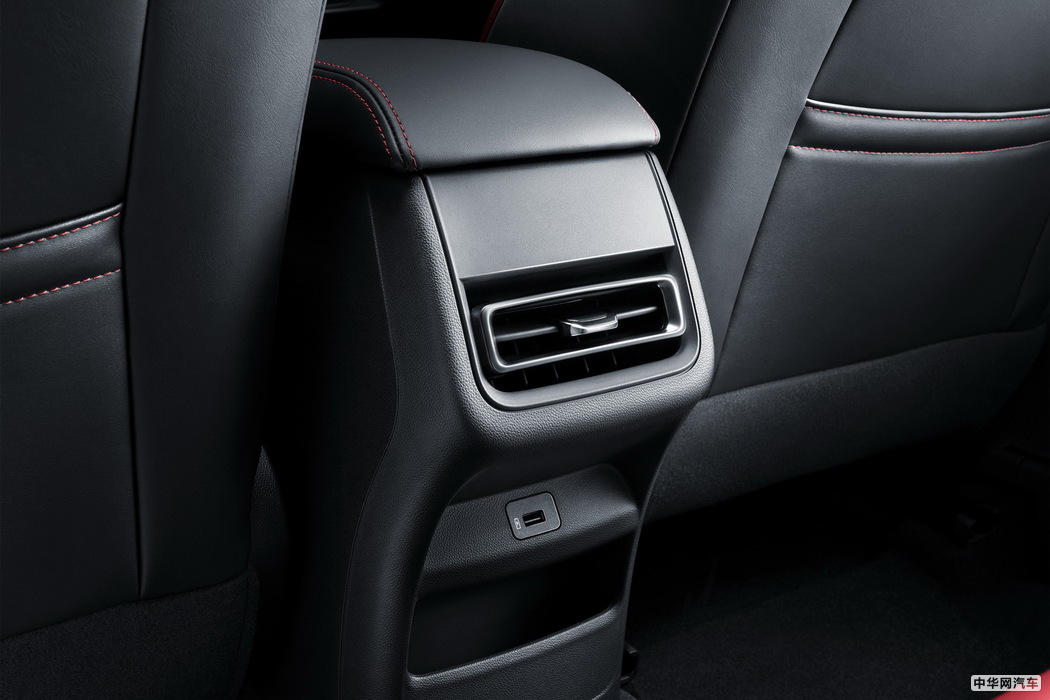 逸动 2020款 PLUS 蓝鲸NE 1.4T GDI DCT旗舰型 组图