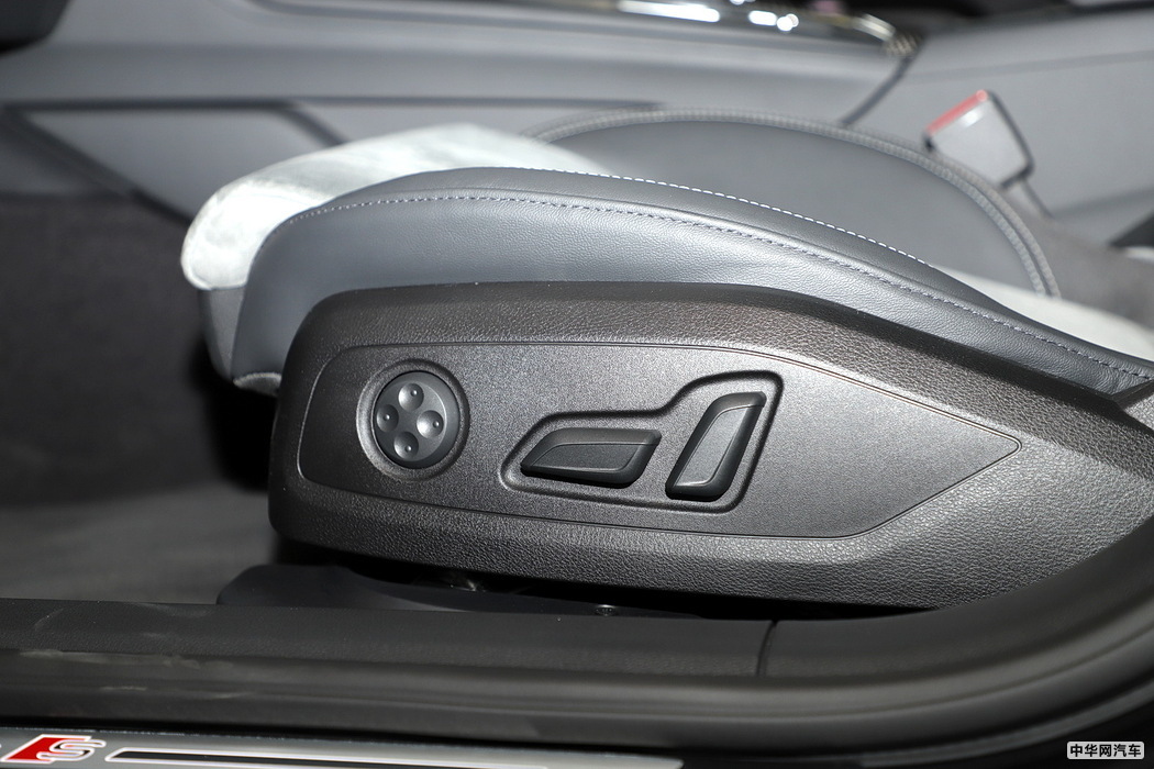 奥迪A4L 2020款 45 TFSI quattro 臻选动感型 组图