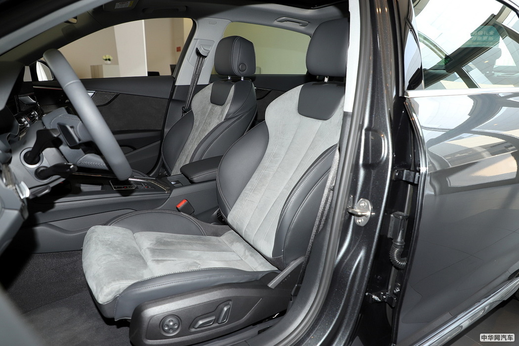 奥迪A4L 2020款 45 TFSI quattro 臻选动感型 组图