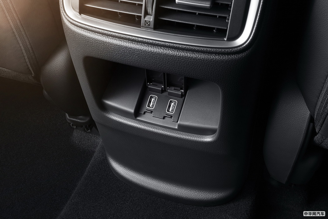 皓影 2020款 240TURBO CVT四驱幻夜版 组图