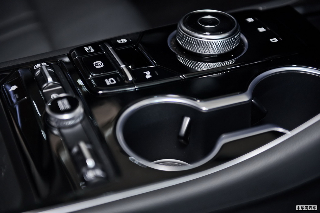 起亚K2 2019款 三厢 1.6L AT Premium 国VI 组图