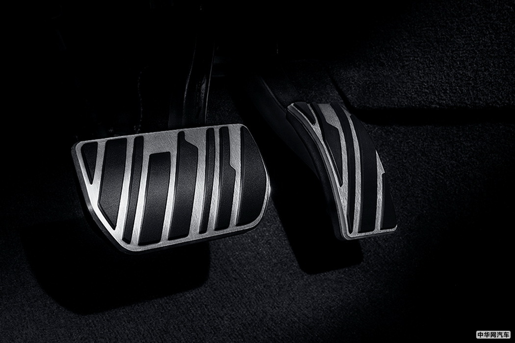 领克05 2020款 2.0TD 四驱时间限量版 组图