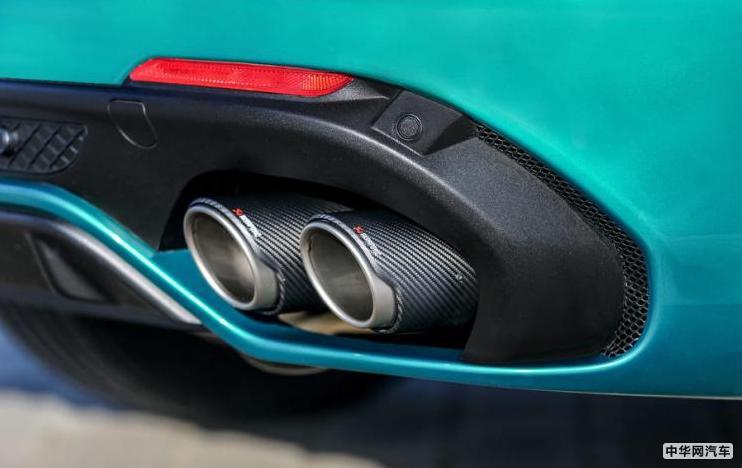 颜色明艳鲜亮 阿尔法·罗密欧两款新车官图发布