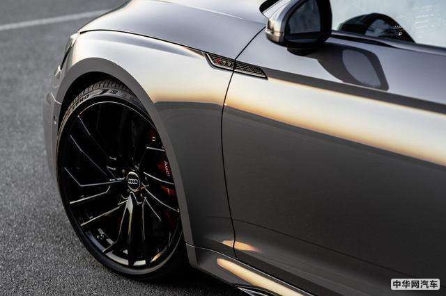 马力足/颜值高 新款奥迪RS 5今日首发亮相 马力足/颜值高 新款奥迪RS 5今日首发亮相