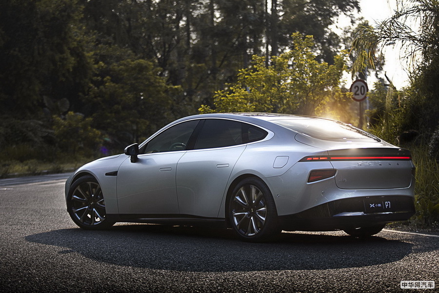 小鹏P7 2020款 四驱高性能智享版 组图