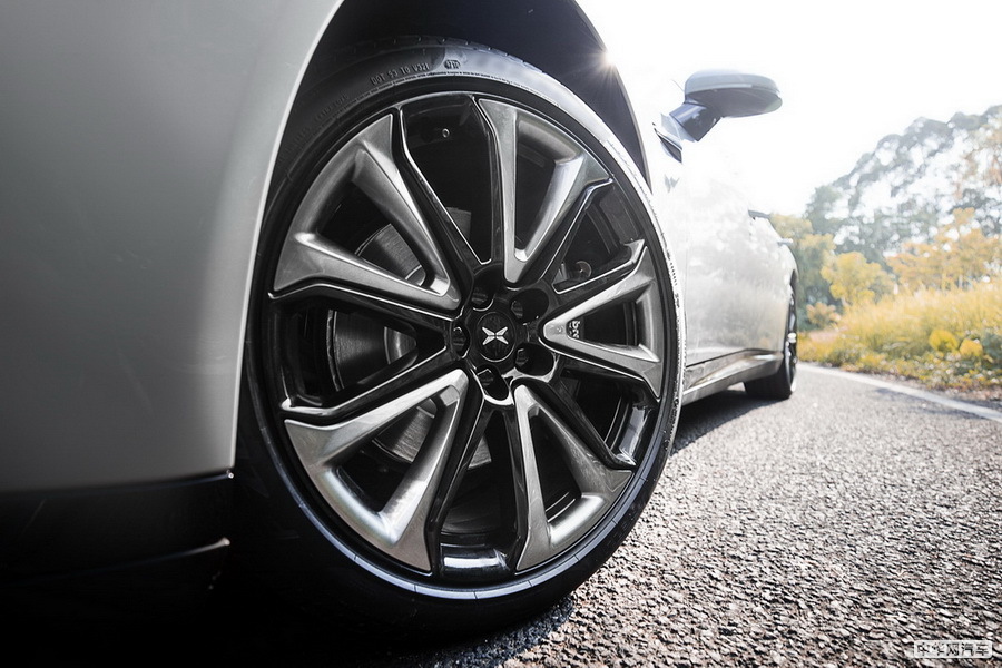 小鹏P7 2020款 四驱高性能智享版 组图