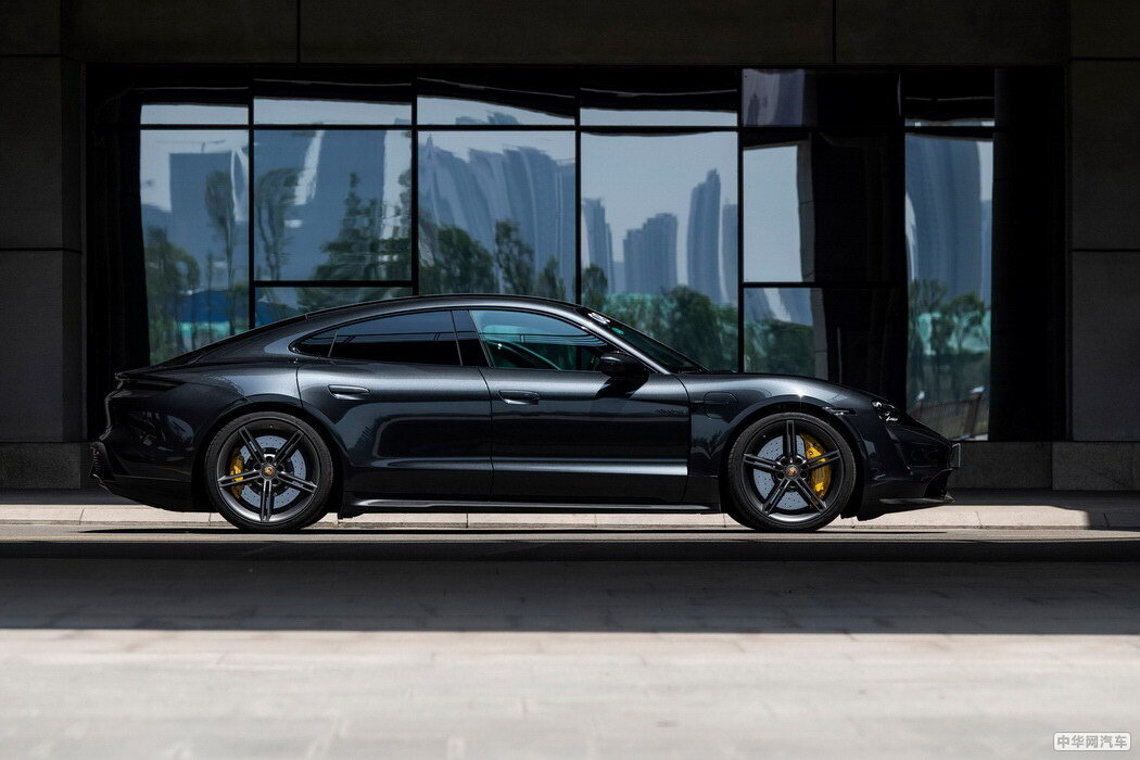 Taycan 2019款 Taycan Turbo S 组图