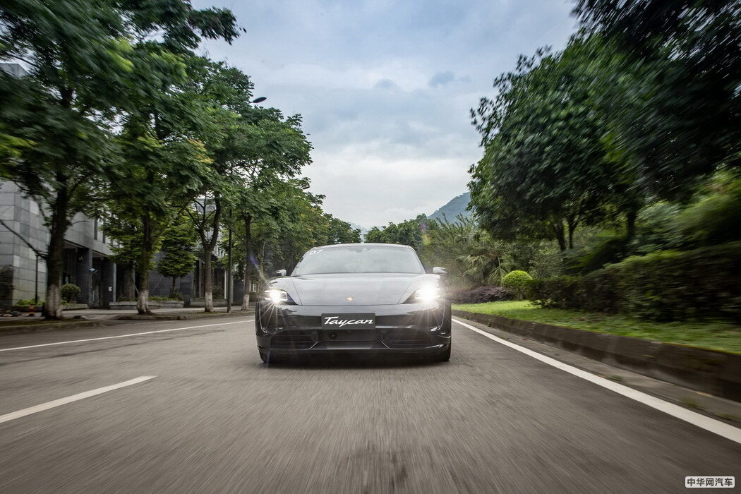 Taycan 2019款 Taycan Turbo S 组图