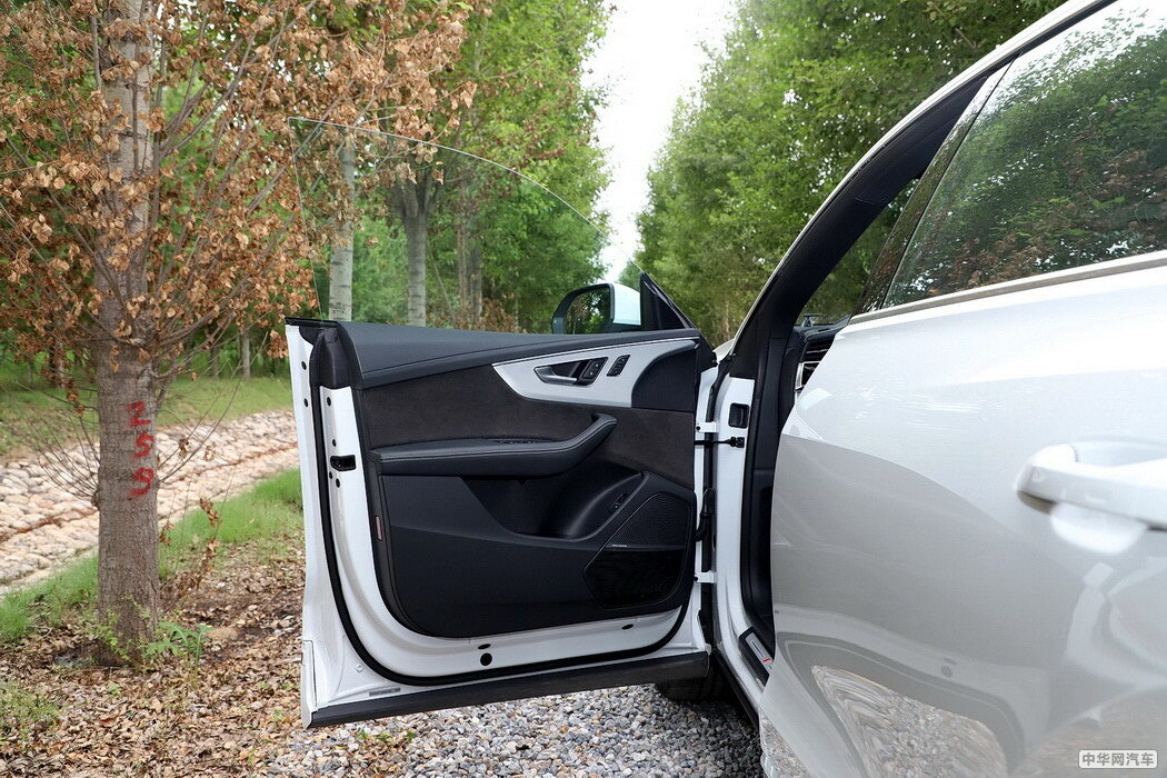 奥迪Q8 2019款 55 TFSI 尊享动感型 组图