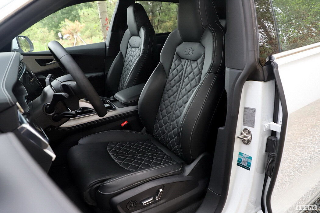 奥迪Q8 2019款 55 TFSI 尊享动感型 组图