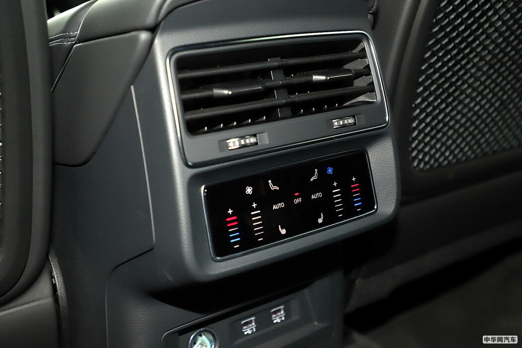 奥迪Q8 2019款 55 TFSI 尊享动感型 组图