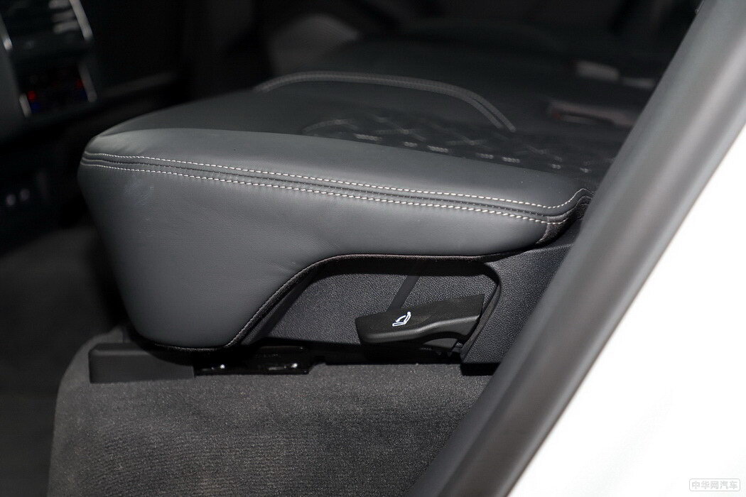 奥迪Q8 2019款 55 TFSI 尊享动感型 组图