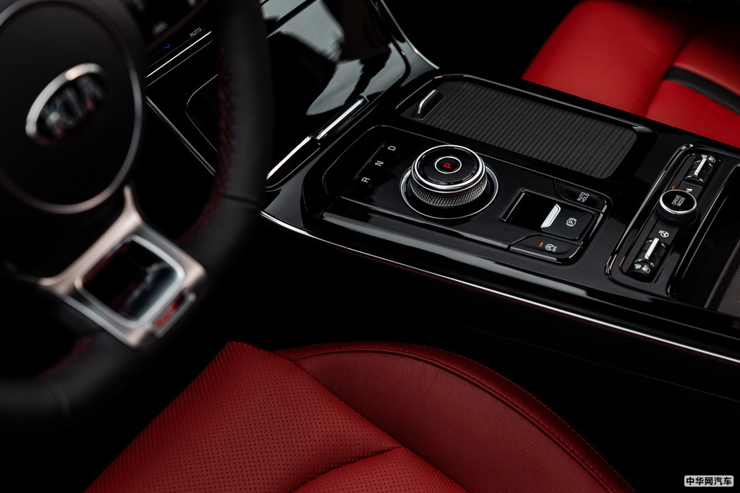 K5凯酷 2020款 2.0T 自动基本型 组图