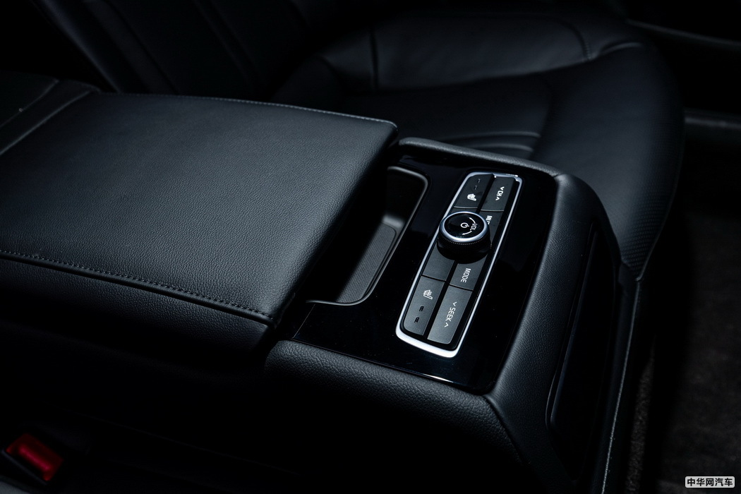 K5凯酷 2020款 2.0T 自动基本型 组图