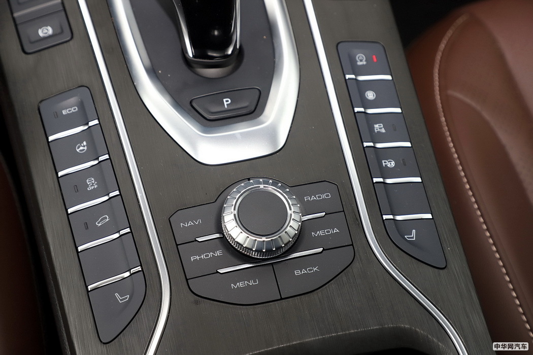 WEY VV6 2021款 2.0T 四驱智驭+ 内饰