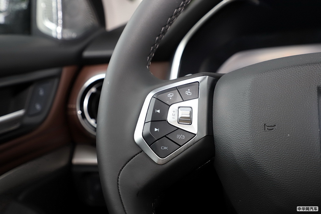 WEY VV6 2021款 2.0T 四驱智驭+ 内饰