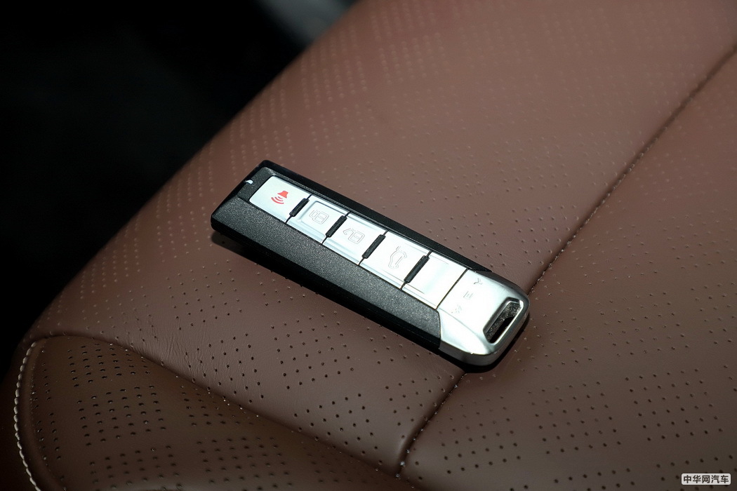 WEY VV6 2021款 2.0T 四驱智驭+ 内饰