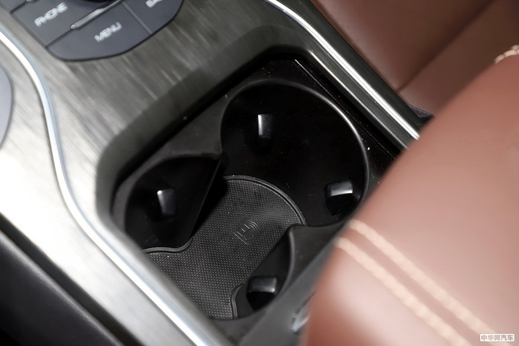 WEY VV6 2021款 2.0T 四驱智驭+ 内饰