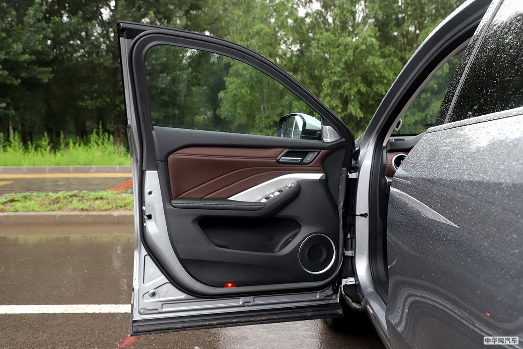 WEY VV6 2021款 2.0T 四驱智驭+ 内饰