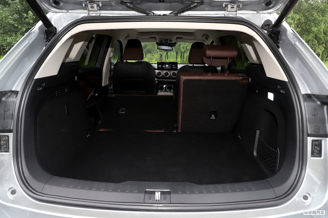 WEY VV6 2021款 2.0T 四驱智驭+ 空间