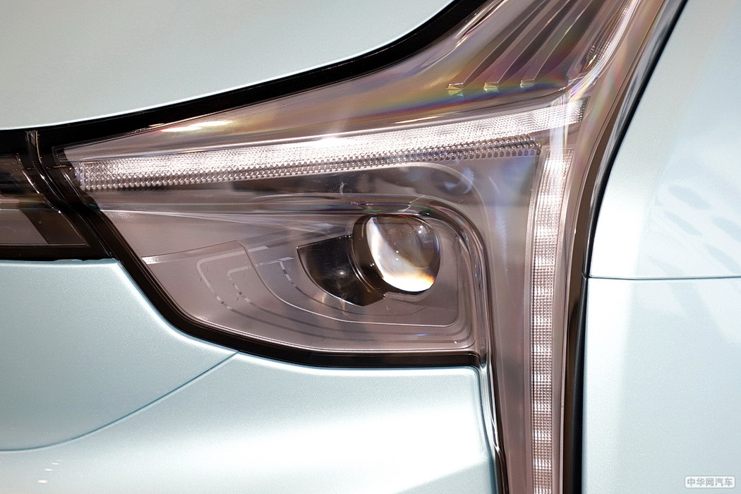 哪吒U 2020款 520 U酷四驱版 组图