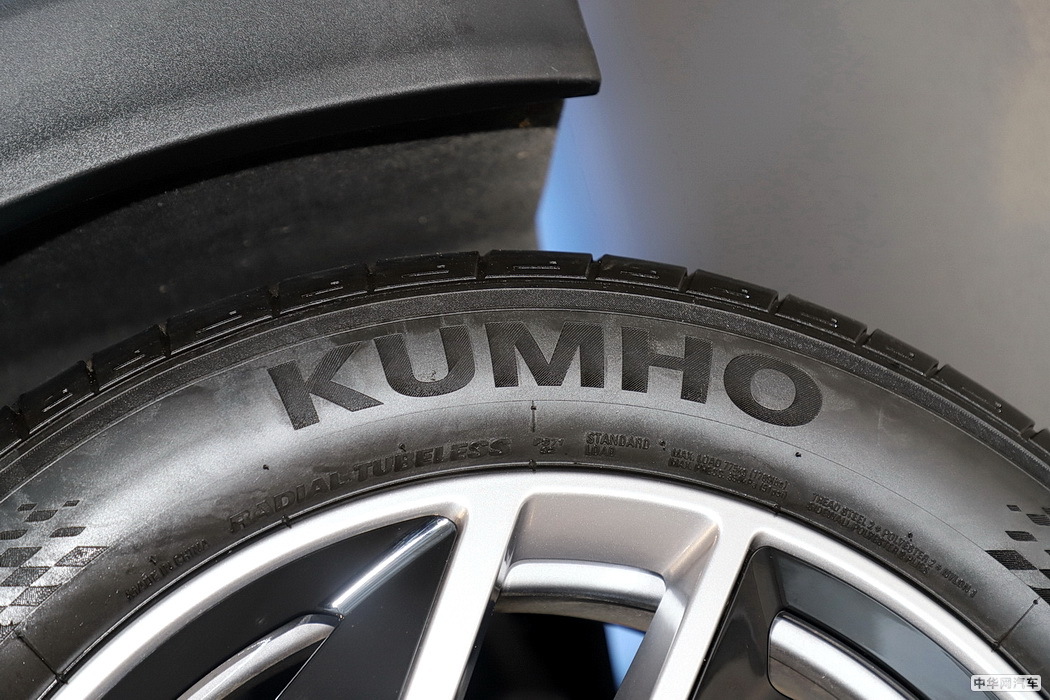 哪吒U 2020款 520 U酷四驱版 组图