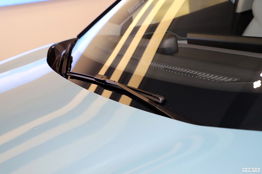 哪吒U 2020款 520 U酷四驱版 组图