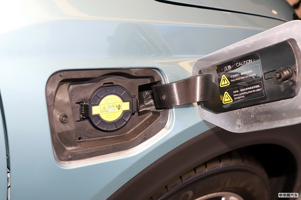 哪吒U 2020款 520 U酷四驱版 组图