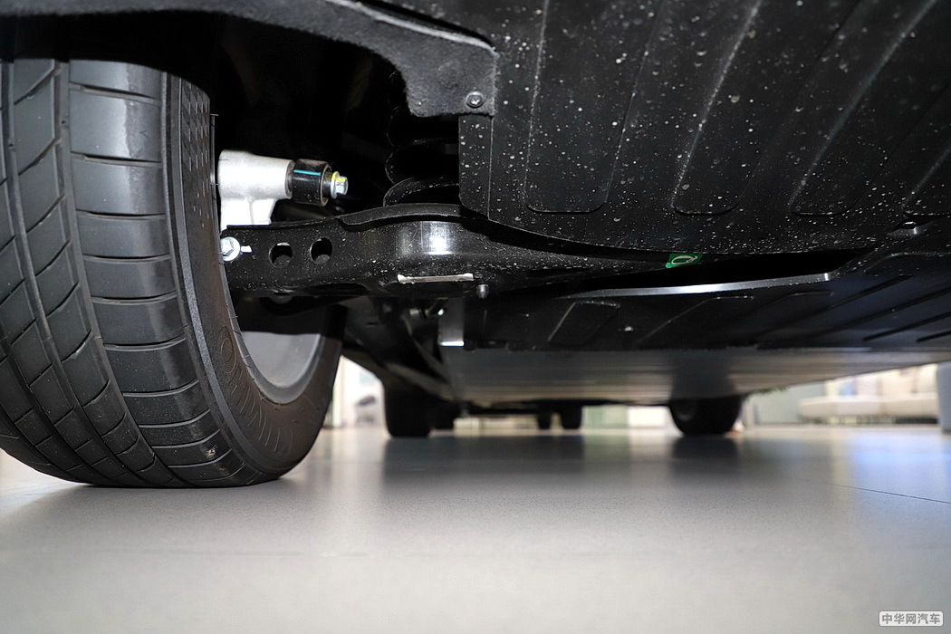 哪吒U 2020款 520 U酷四驱版 组图