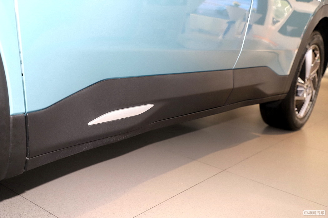 哪吒U 2020款 520 U酷四驱版 组图