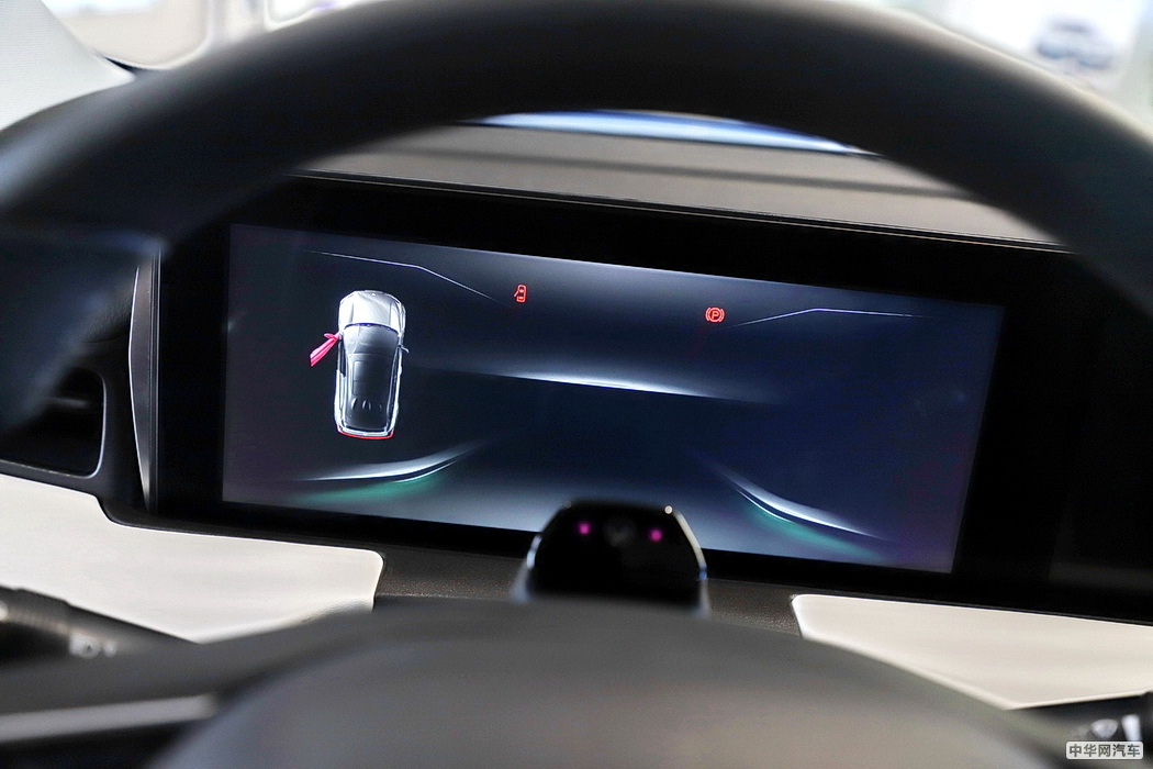 哪吒U 2020款 520 U酷四驱版 组图