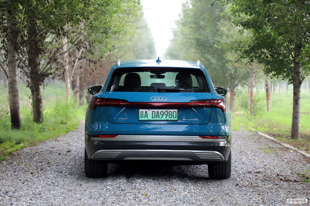 奥迪e-tron 2019款 55 quattro 专享型免税 组图