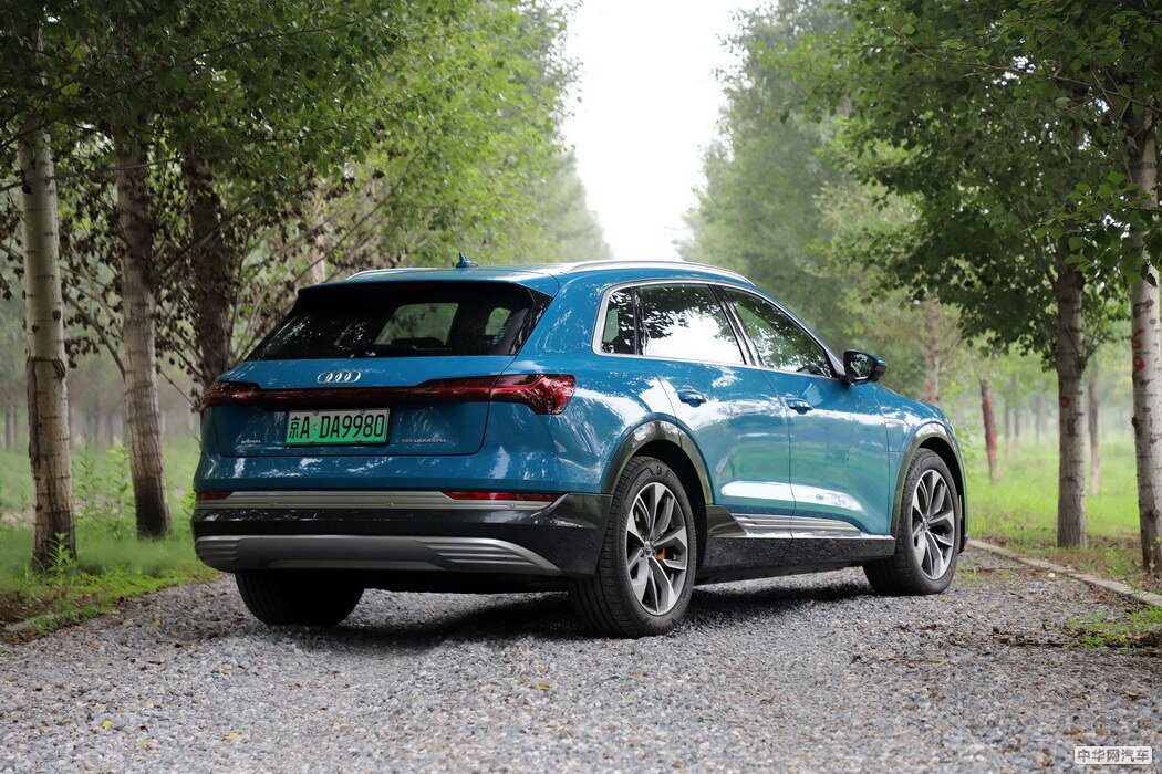 奥迪e-tron 2019款 55 quattro 专享型免税 组图