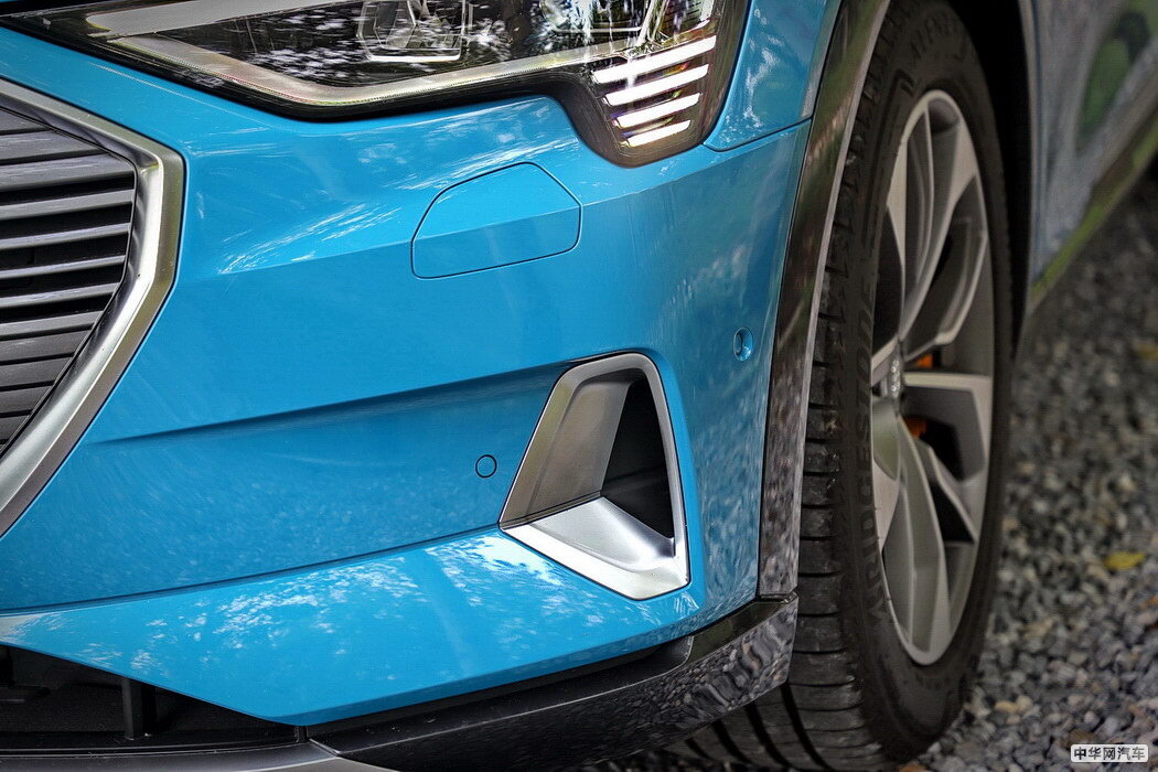 奥迪e-tron 2019款 55 quattro 专享型免税 组图