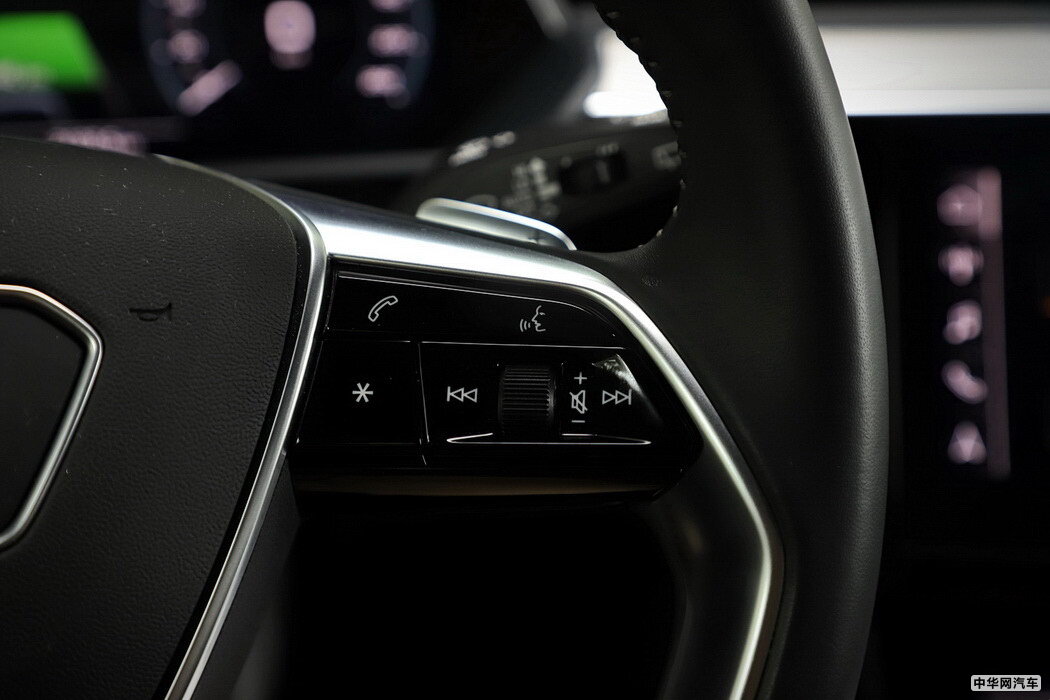 奥迪e-tron 2019款 55 quattro 专享型免税 组图