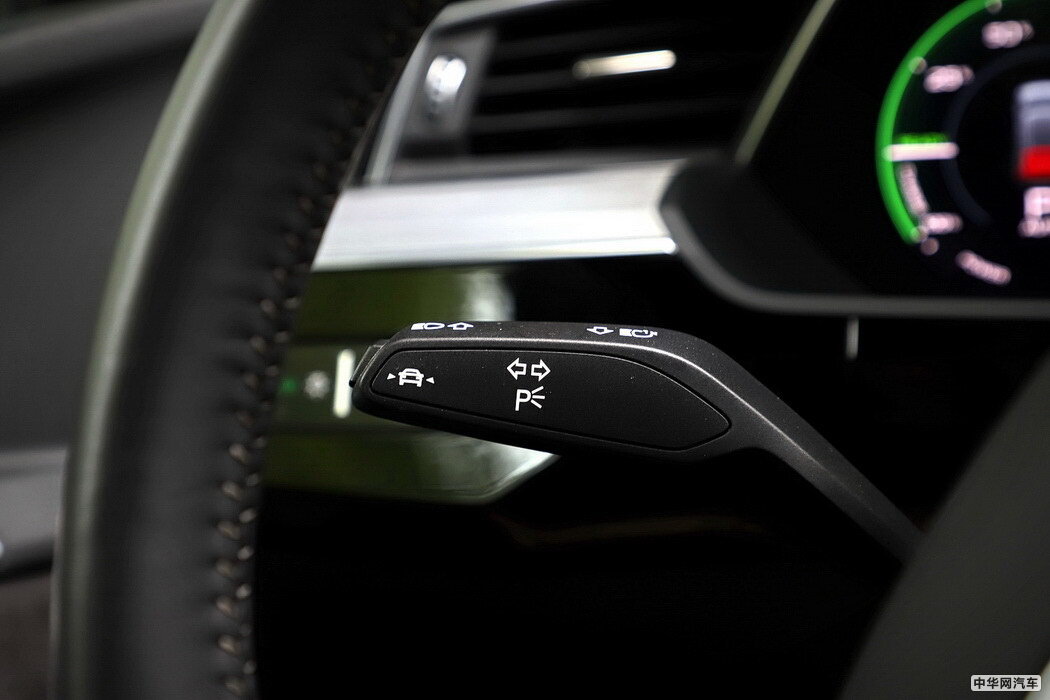 奥迪e-tron 2019款 55 quattro 专享型免税 组图