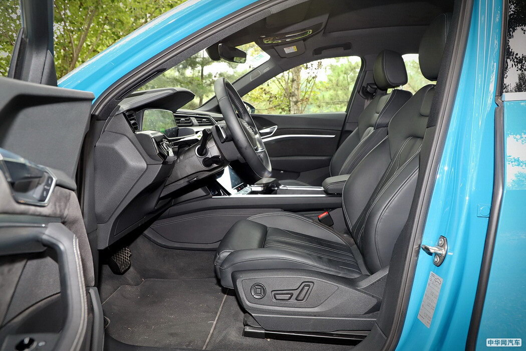 奥迪e-tron 2019款 55 quattro 专享型免税 组图