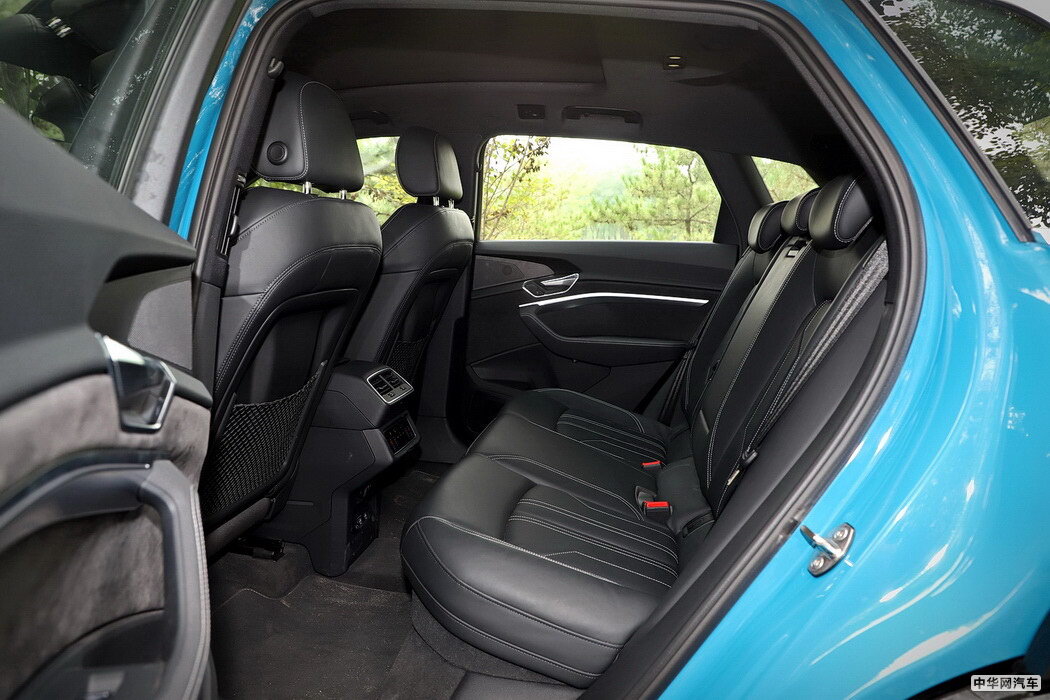 奥迪e-tron 2019款 55 quattro 专享型免税 组图