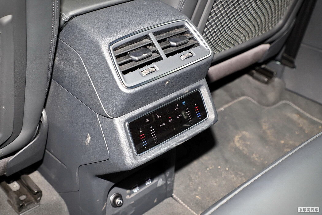 奥迪e-tron 2019款 55 quattro 专享型免税 组图