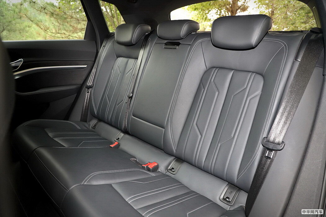 奥迪e-tron 2019款 55 quattro 专享型免税 组图