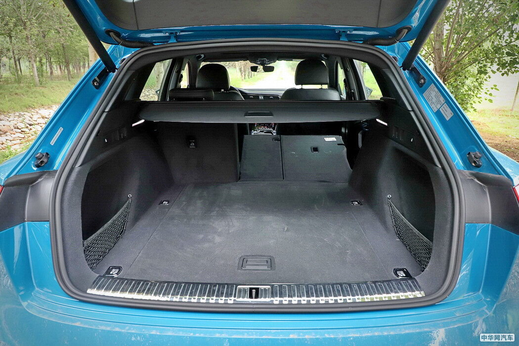 奥迪e-tron 2019款 55 quattro 专享型免税 组图